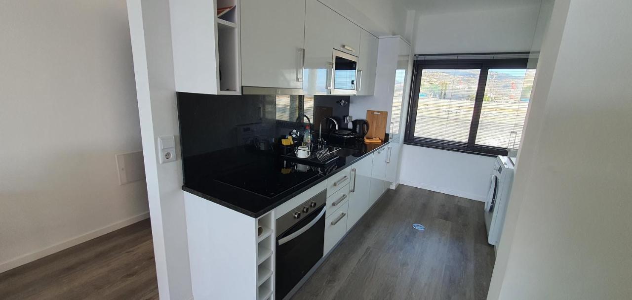 Apartamento T2-5M Aeroporto Cr7 Santa Cruz  Eksteriør billede