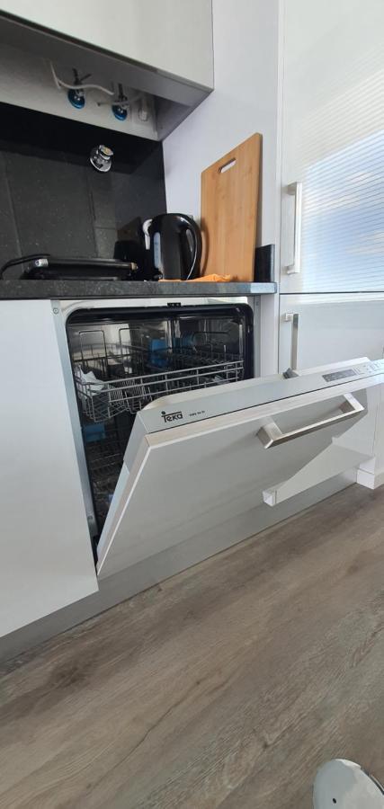 Apartamento T2-5M Aeroporto Cr7 Santa Cruz  Eksteriør billede