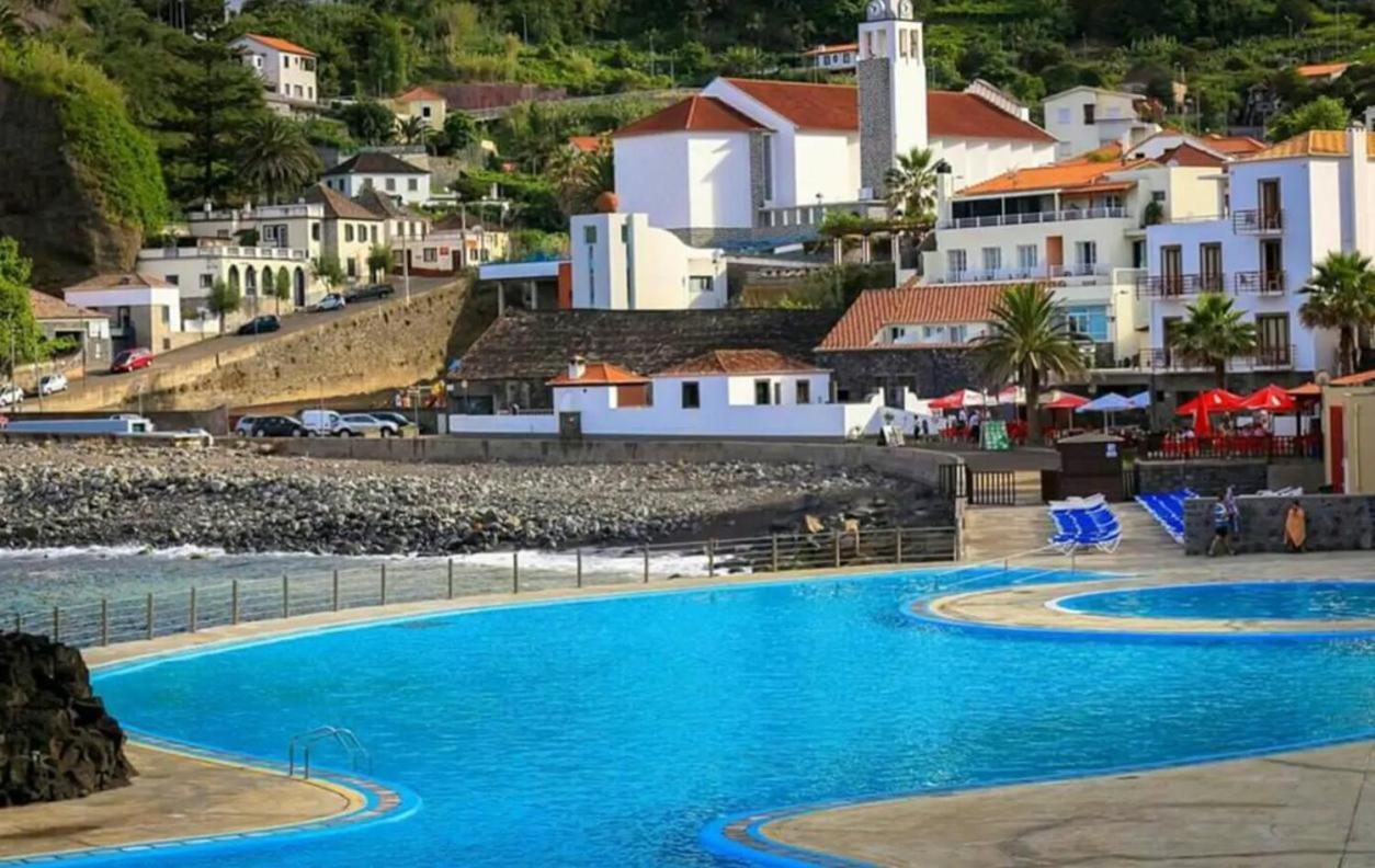 Apartamento T2-5M Aeroporto Cr7 Santa Cruz  Eksteriør billede
